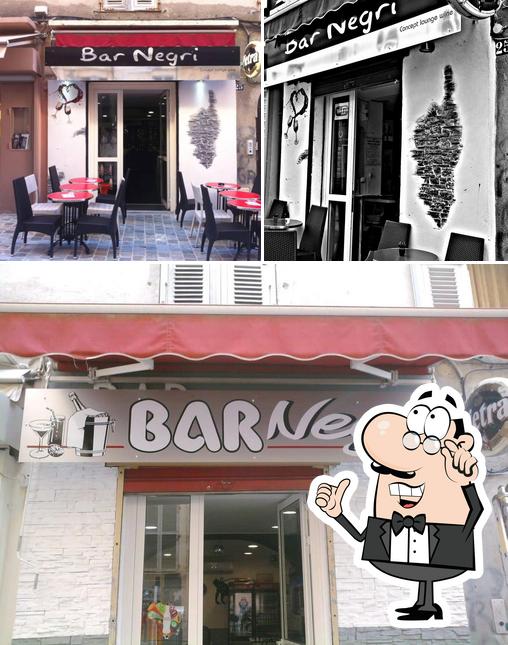 Découvrez l'intérieur de Bar e negri