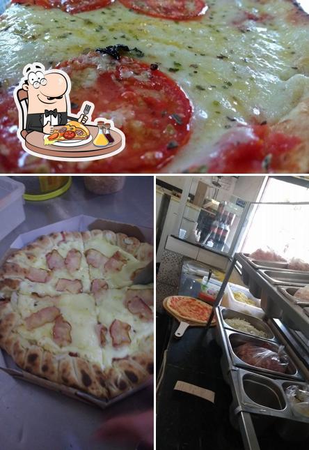 Peça pizza no Pizzaria Michelangelo vila alpina