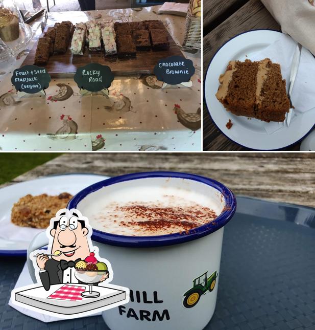 "Hill Farm Barn Walk-In Cafe" предлагает большой выбор десертов