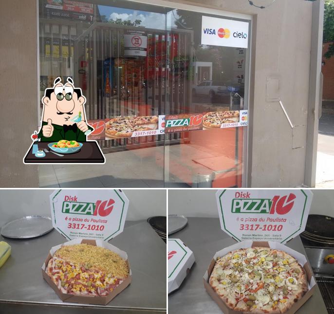 Entre la variedad de cosas que hay en Disk Pizza 10 también tienes comida y exterior