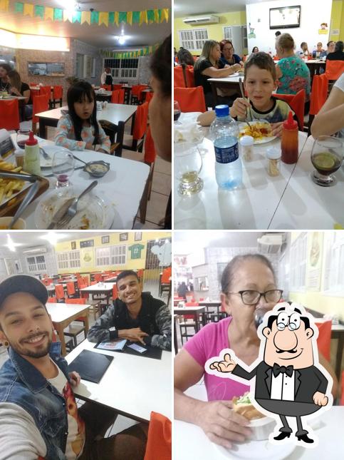 Veja imagens do interior do Buxexa Lanches