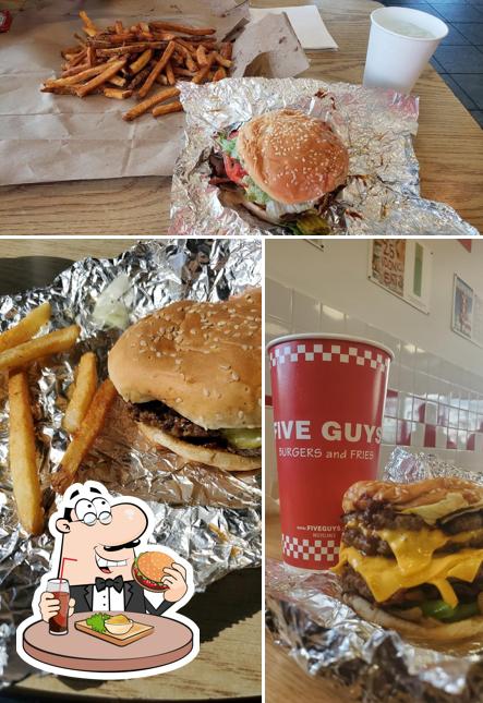 Five Guys, 1395 Conant St Suite C in Maumee - Restaurant menu and reviews