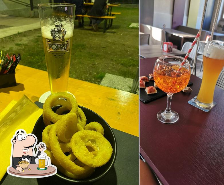 Puoi goderti un rinfrescante bicchiere di birra chiara o scura