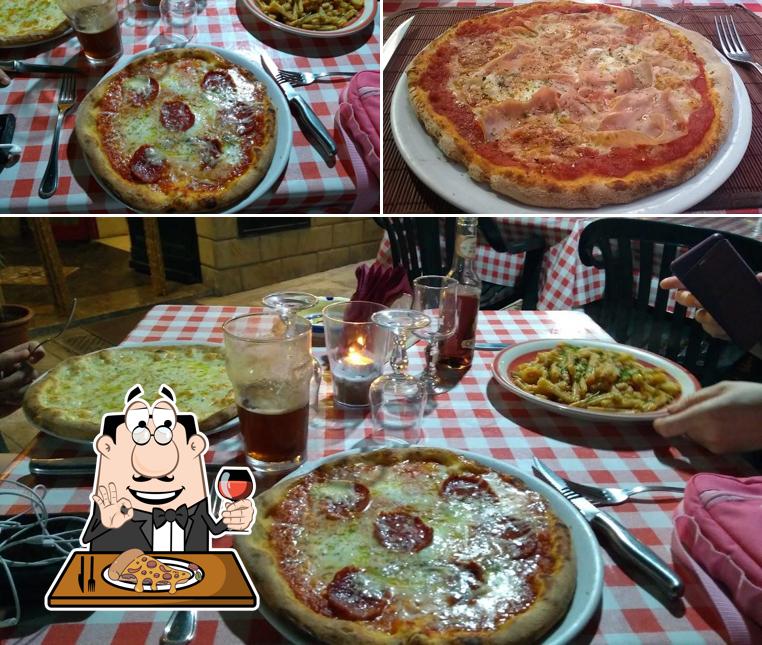 Ordina tra le svariate varianti di pizza