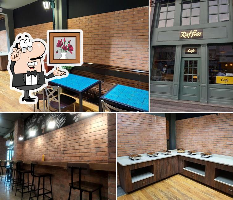 Check out how Raffles Cafe looks inside
