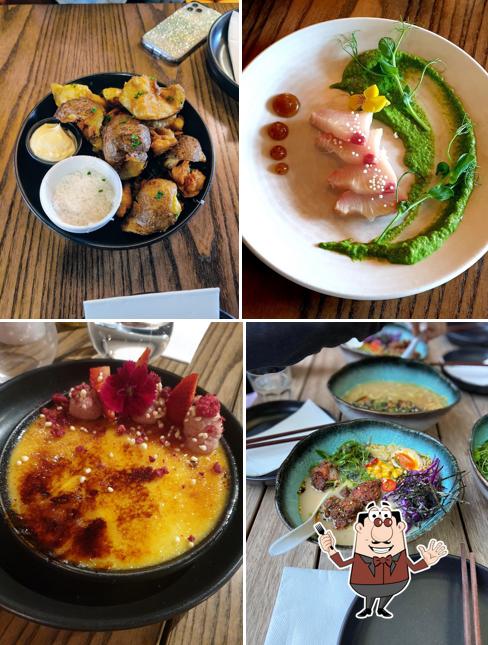 Еда в "Izakai Bar & Eatery"