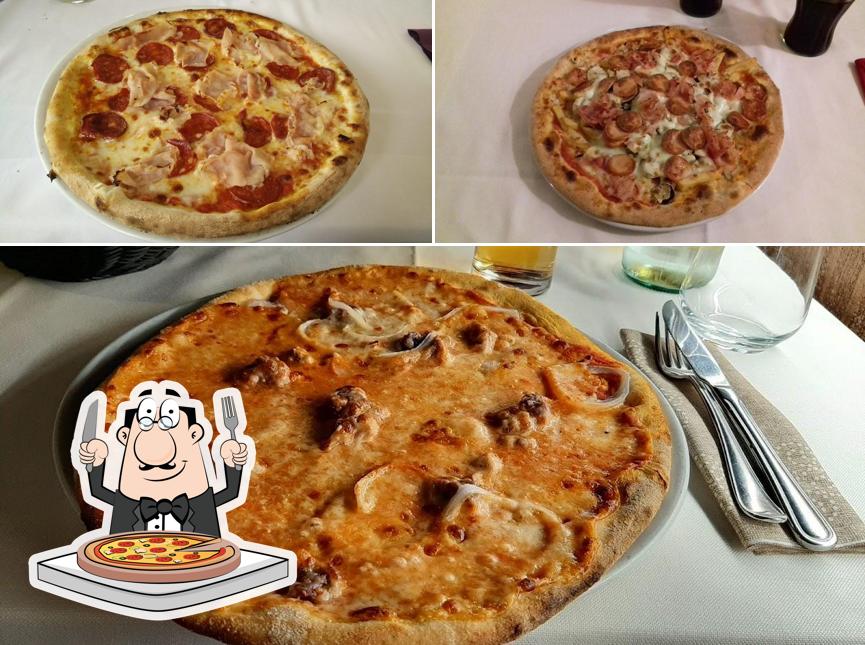 Scegli una pizza a Ristorante Novecento