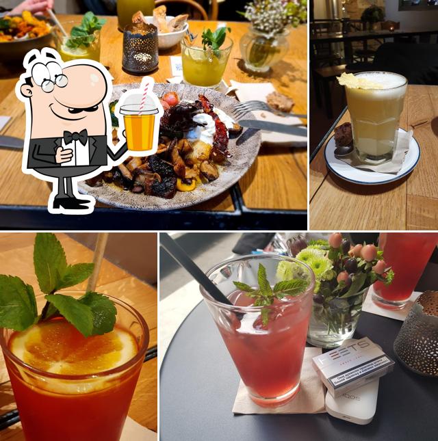 Café Bar Lockentopf provides a variety of beverages