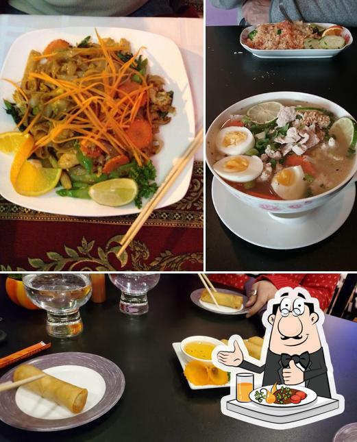 Food at Thai Cravings
