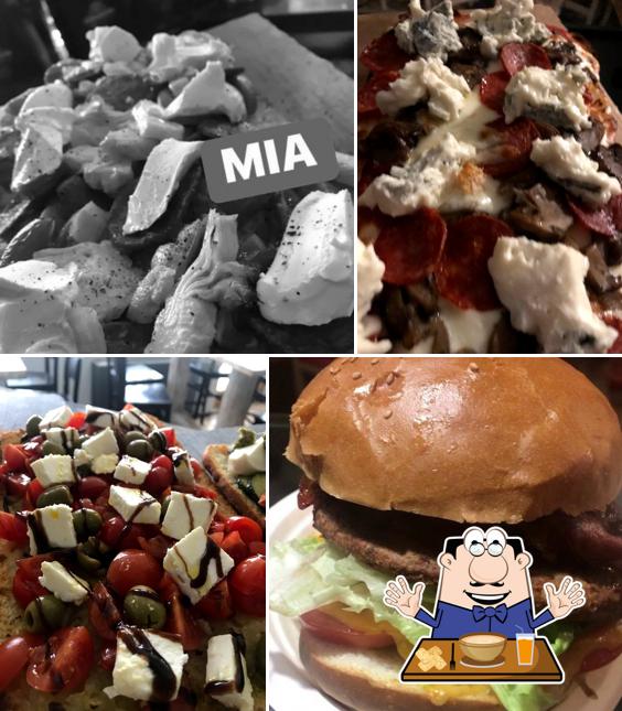 Platti al BAR HAPPY DAYS BRUSCHETTERIA BURGER HOUSE Di De Angelis Lawrence