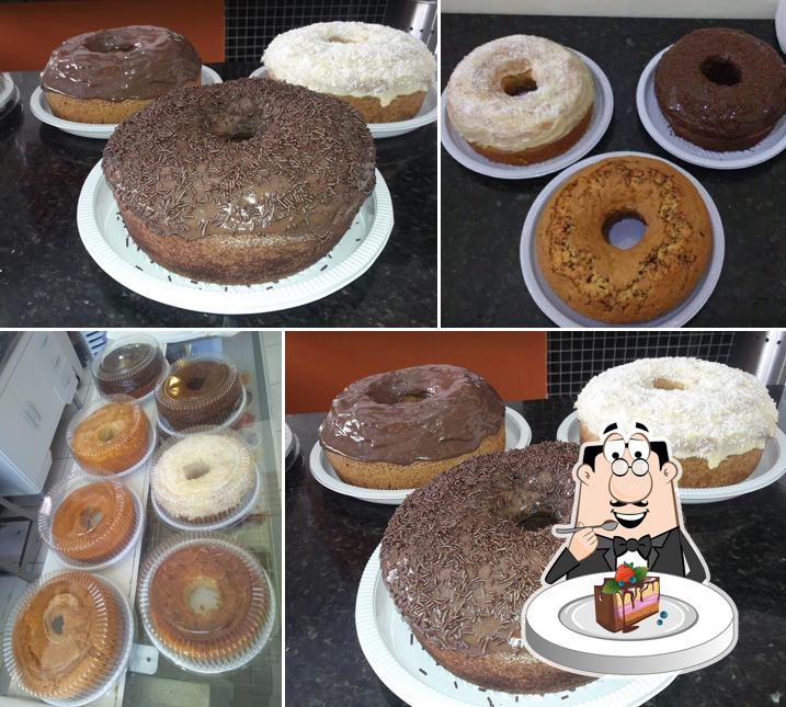 Bolo de chocolate em Chá com Bolo e Salgados