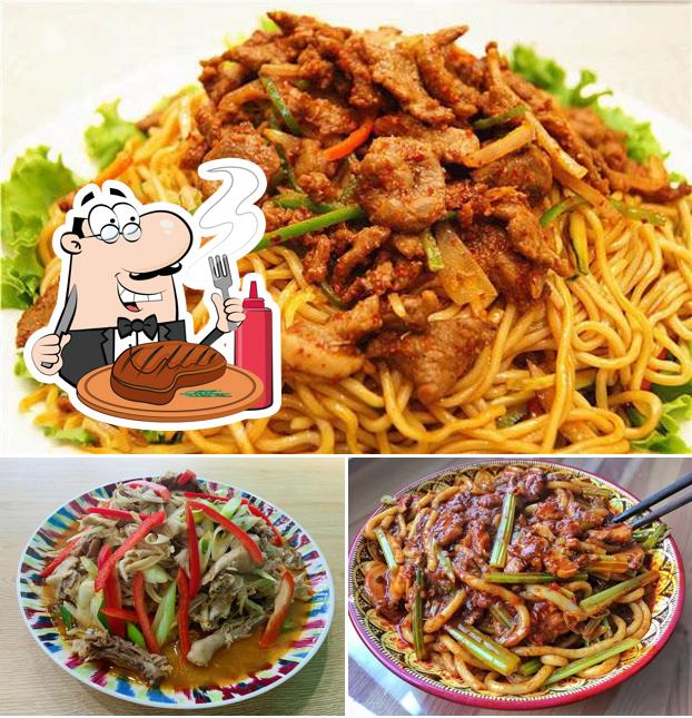 Choisissez des repas à base de viande à Lovely Uyghur ｜Beautiful Urumqi 可爱的新疆(Best Price on Website！)