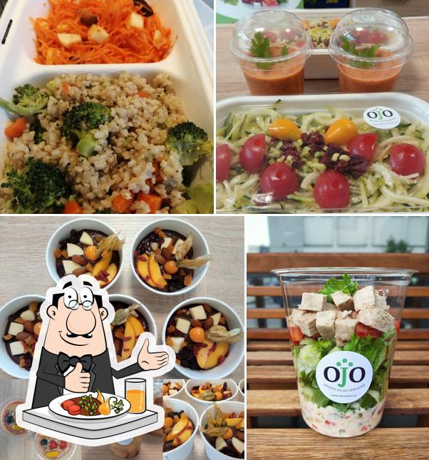 Meals at OJO - RAW & vegan občerstvenie