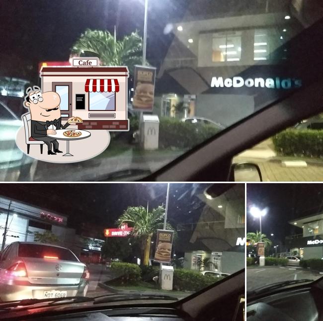 Veja imagens do exterior do McDonald's