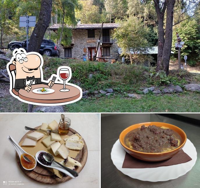 La immagine della cibo e esterno di Baita delle Meschie