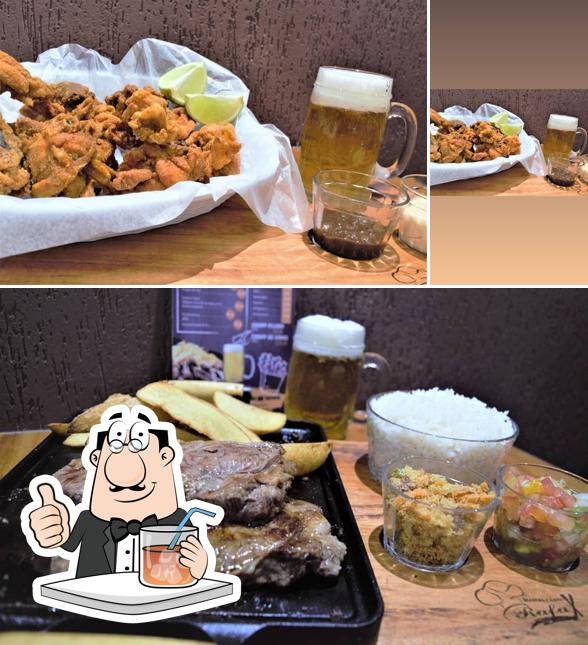 Dê uma olhada a ilustração mostrando bebida e comida no Restaurante Dima's