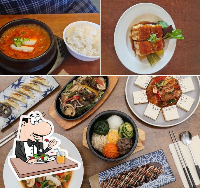 Еда в "Taeyang Pocha Korean BBQ SOJU Restaurant"