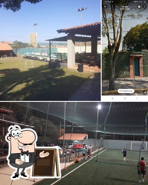 O exterior do Santinha Sport Bar