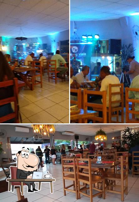 Veja imagens do interior do BURRÃO GRILL