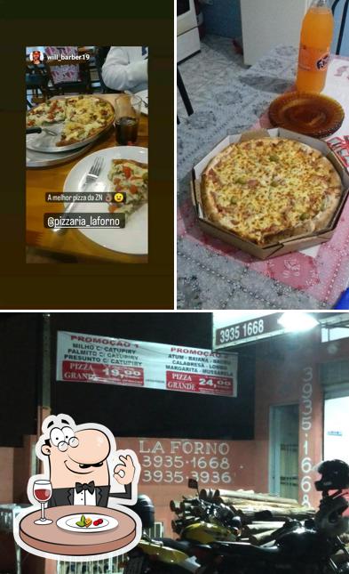 Dê uma olhada a imagem mostrando comida e exterior no Pizzaria La Forno