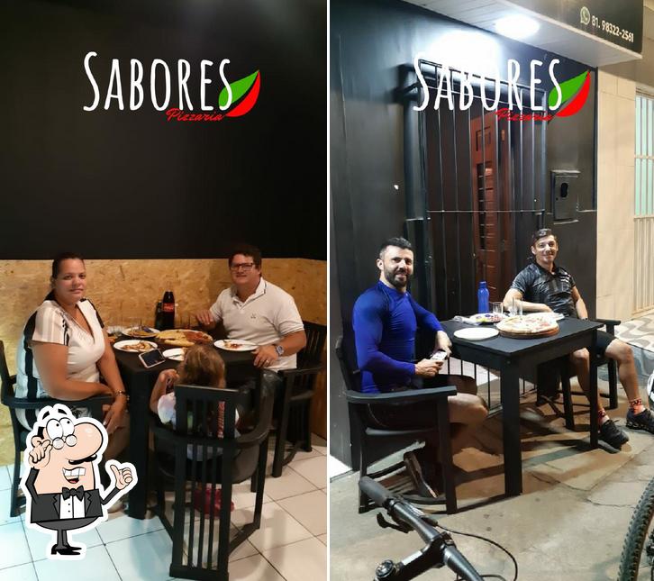 O interior do Sabores pizzaria