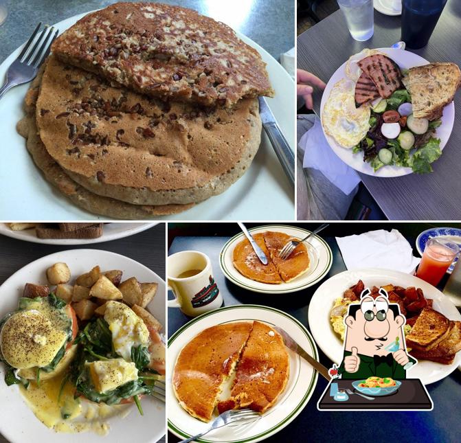Deluxe Town Diner in Watertown - Restaurant menu and reviews