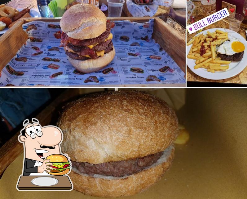 Ordina un hamburger a Bull Burger