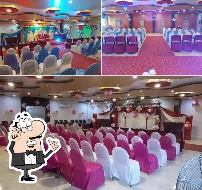 Ganpati Sweets,Resturant And Banquet.