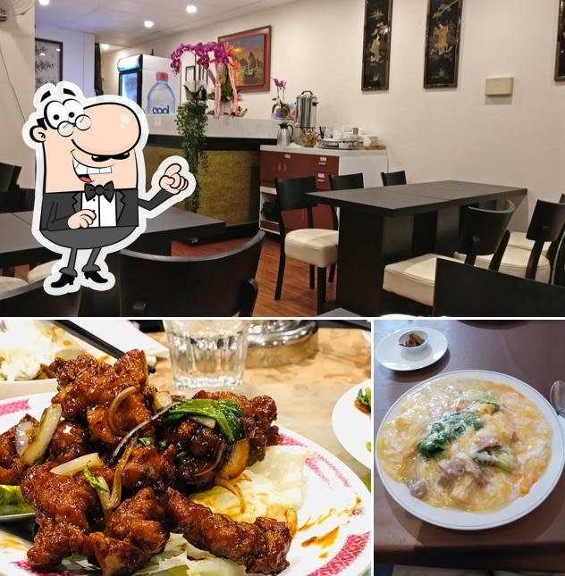 El interior de Yahoo Restaurant (Chinese and Malaysia cuisine)