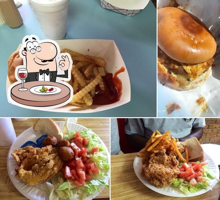 Chuck's Dairy Bar in Rolling Fork Restaurant menu and reviews