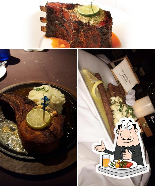 Comida en Perry’s Steakhouse & Grille