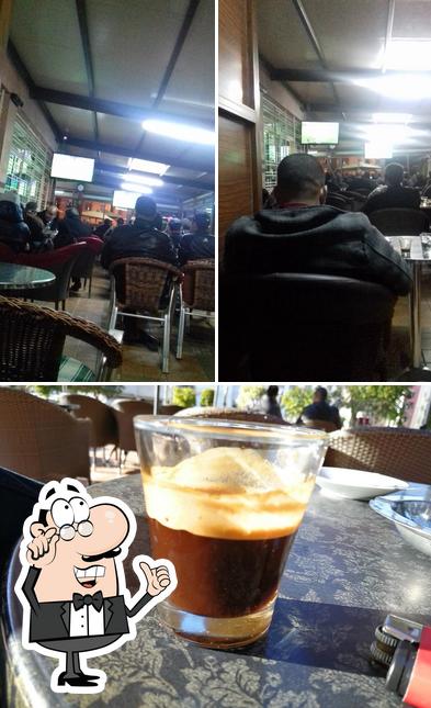 Découvrez l'intérieur de Café Yahya