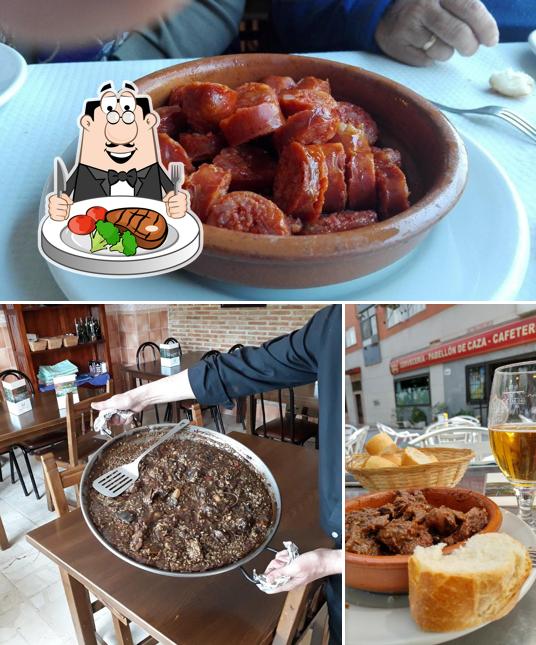Попробуйте мясные блюда в "El Pabellon De Caza"