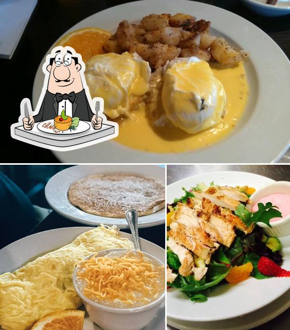 Famous Toastery, 2400 Park Road in Charlotte Restaurant menu and reviews