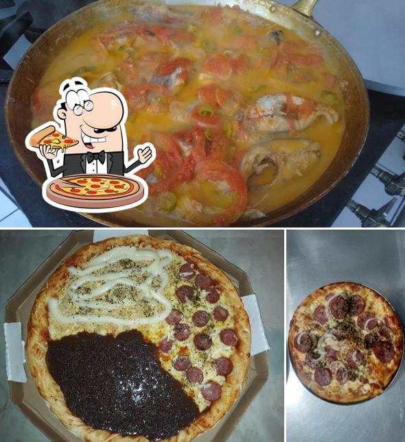 Escolha pizza no Carambola Snack House