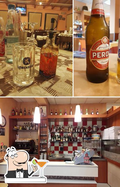 Prenditi un drink dal menu