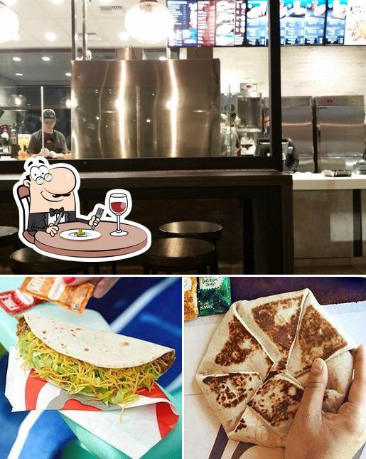 Estas son las imágenes que muestran comida y interior en Taco Bell