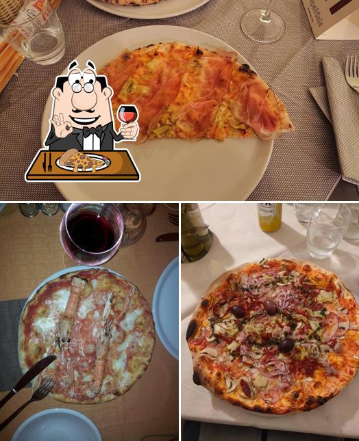 A Trattoria Pizzeria Pepe E Sale, puoi assaggiare una bella pizza