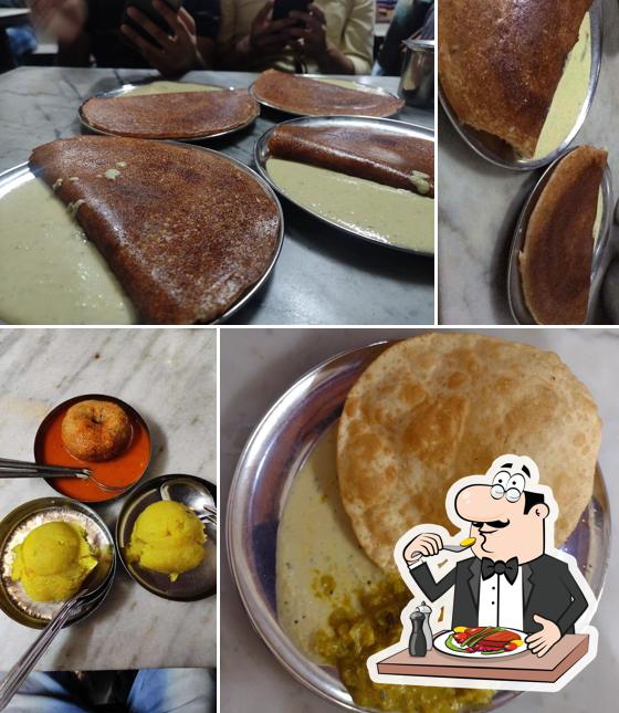 Meals at Vidyarthi Bhavan