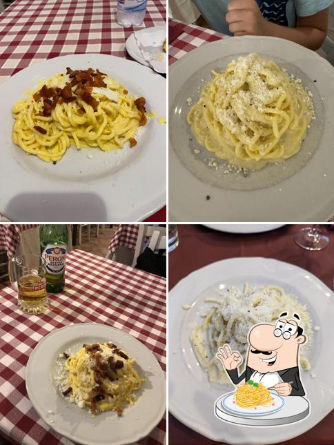 Spaghetti à la carbonara à Ristorante Il nipotino del solitario