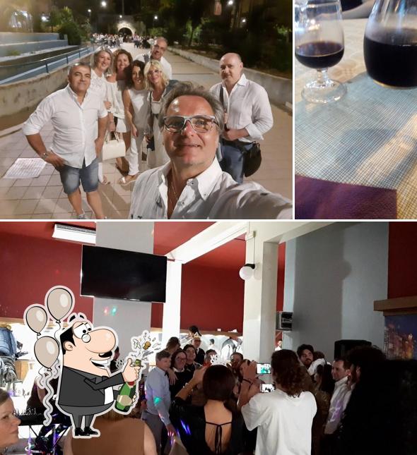 Guarda la immagine che raffigura la nozze e birra di Billà