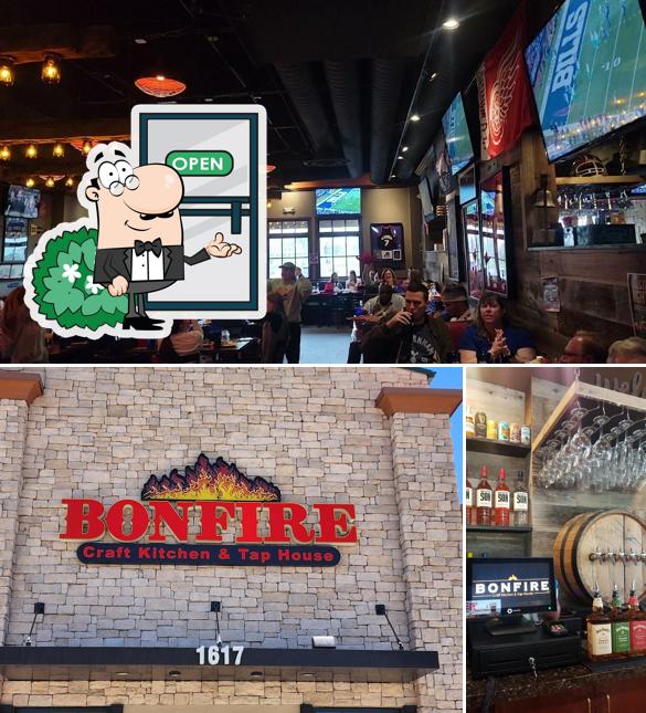 C3f4 Pub And Bar Bonfire Craft Kitchen And Tap House Tempe Exterior 