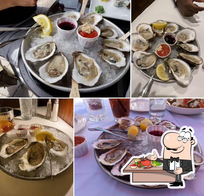 Providence Oyster Bar provides a variety of seafood meals