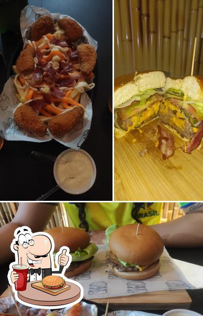 Experimente um hambúrguer no Paraíso Burger Hamburgueria Artesanal Salão e Delivery Vila Ede, Zona Norte-SP