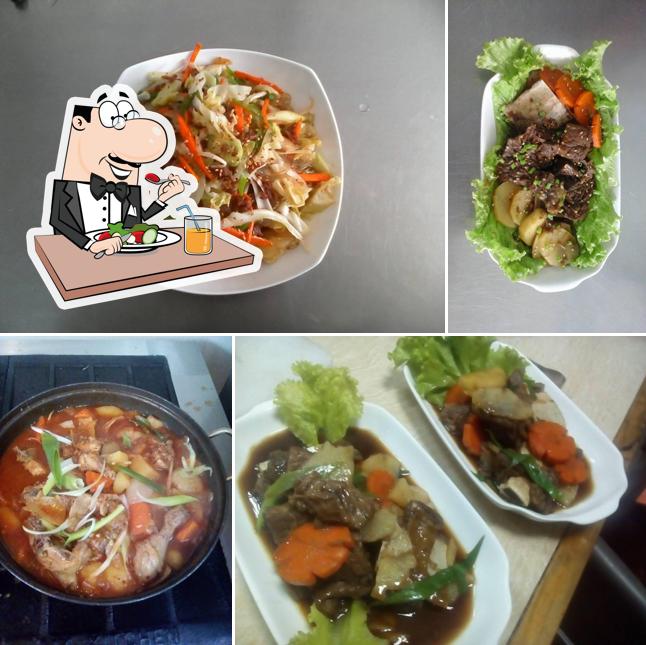 Еда в "Gang nam Korean BBQ Restaurant"
