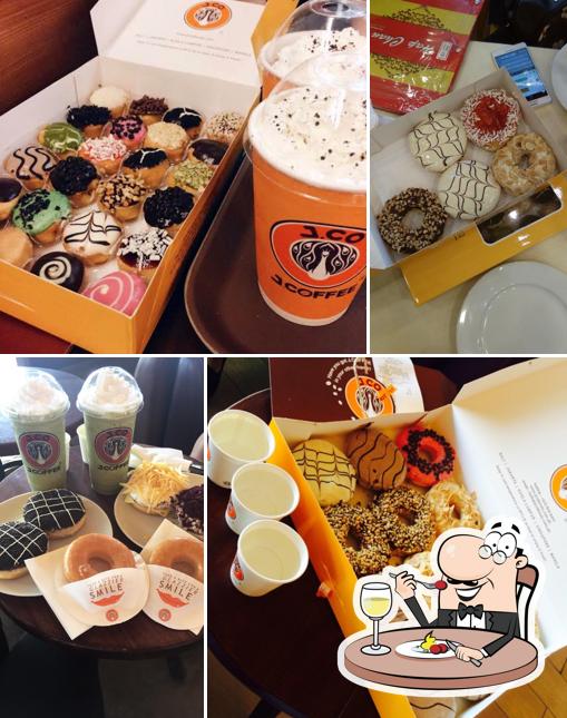 Food at J.Co Donuts & Coffee