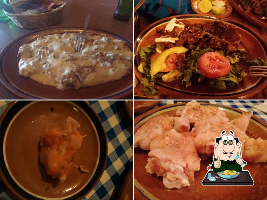 Meals at Los Cántaros