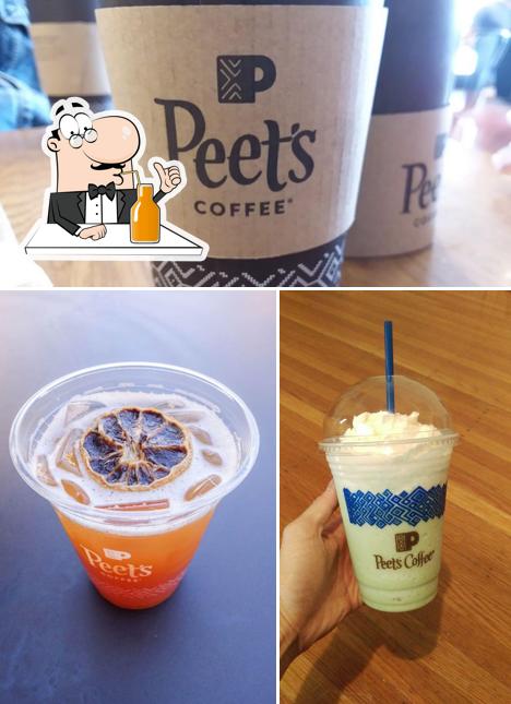 Насладитесь напитками в атмосфере "Peet's Coffee"