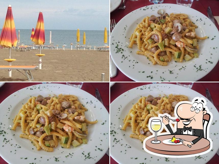 Platti al Ristorante Bar Embassy - Riccione Zona Spiaggia