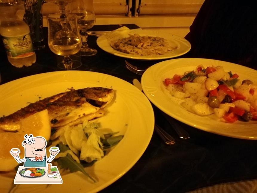 Platti al Hotel Eunymos a Panarea Ristorante Trattoria Da Francesco